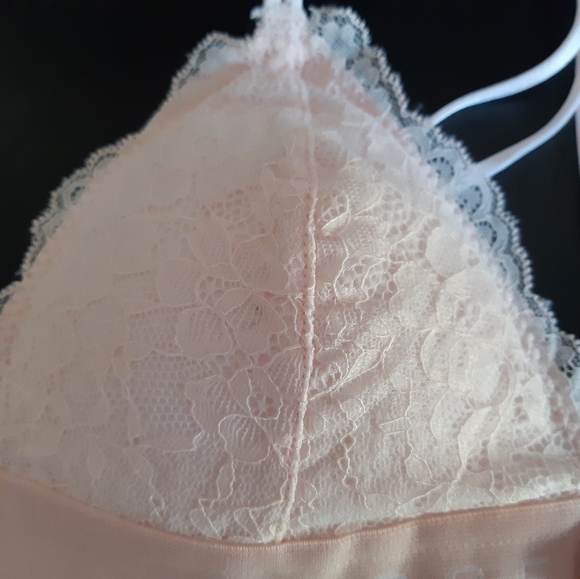 Lace Bralette - Picture 3 of 9